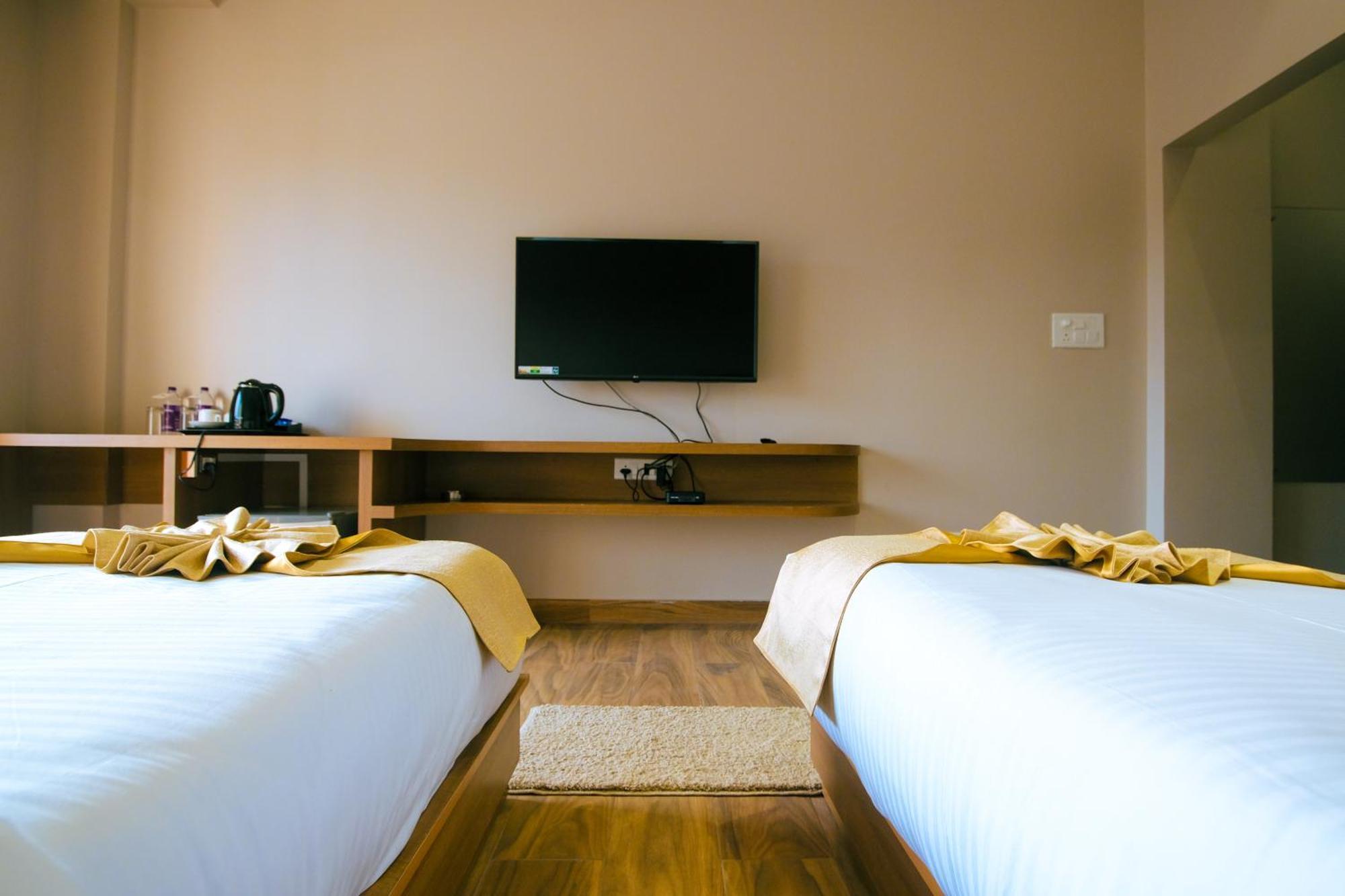 Finn'S Weaver Resort, Kaziranga Ngoại thất bức ảnh