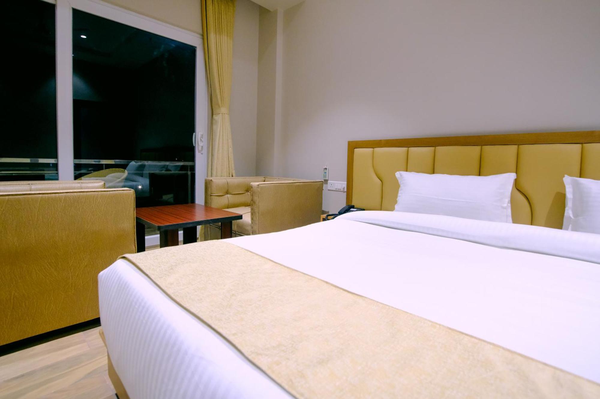 Finn'S Weaver Resort, Kaziranga Ngoại thất bức ảnh