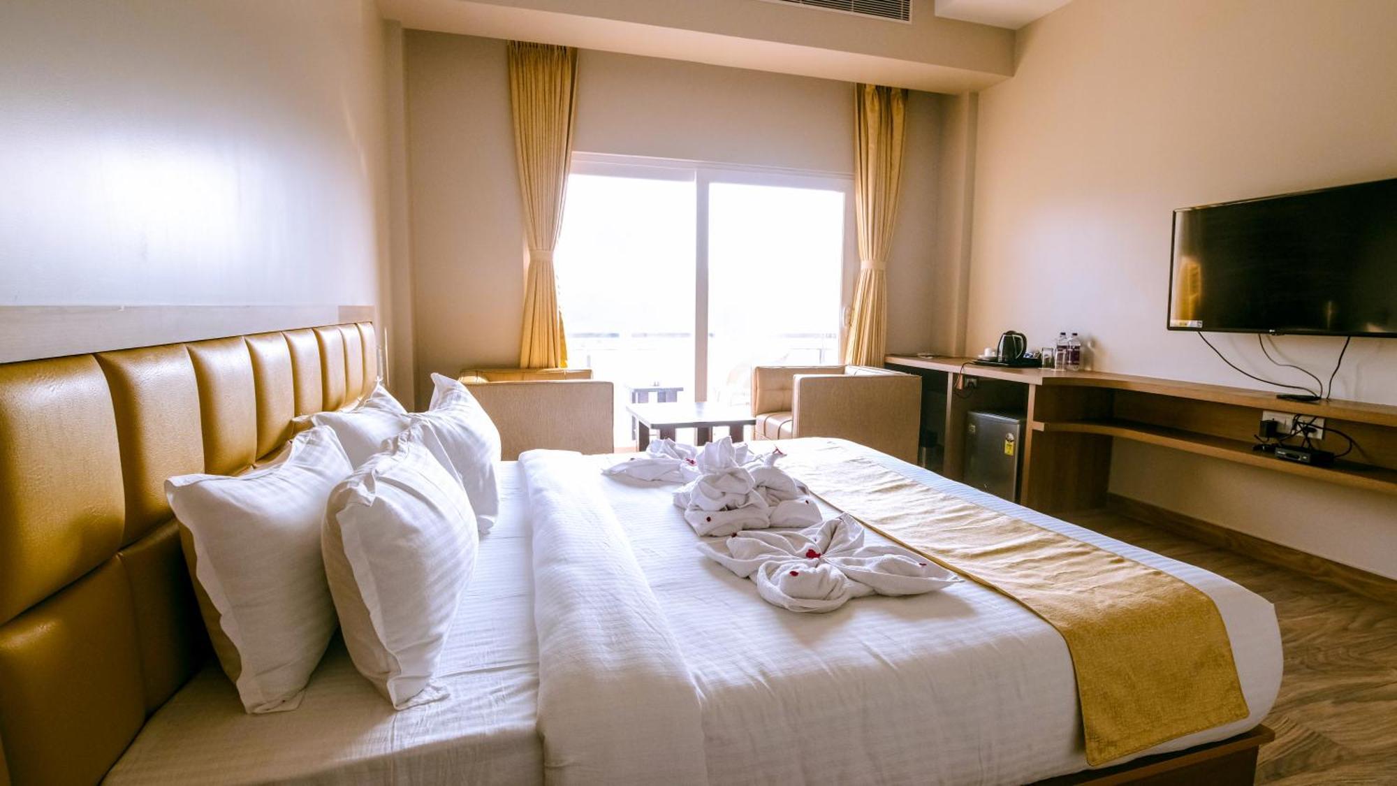 Finn'S Weaver Resort, Kaziranga Ngoại thất bức ảnh