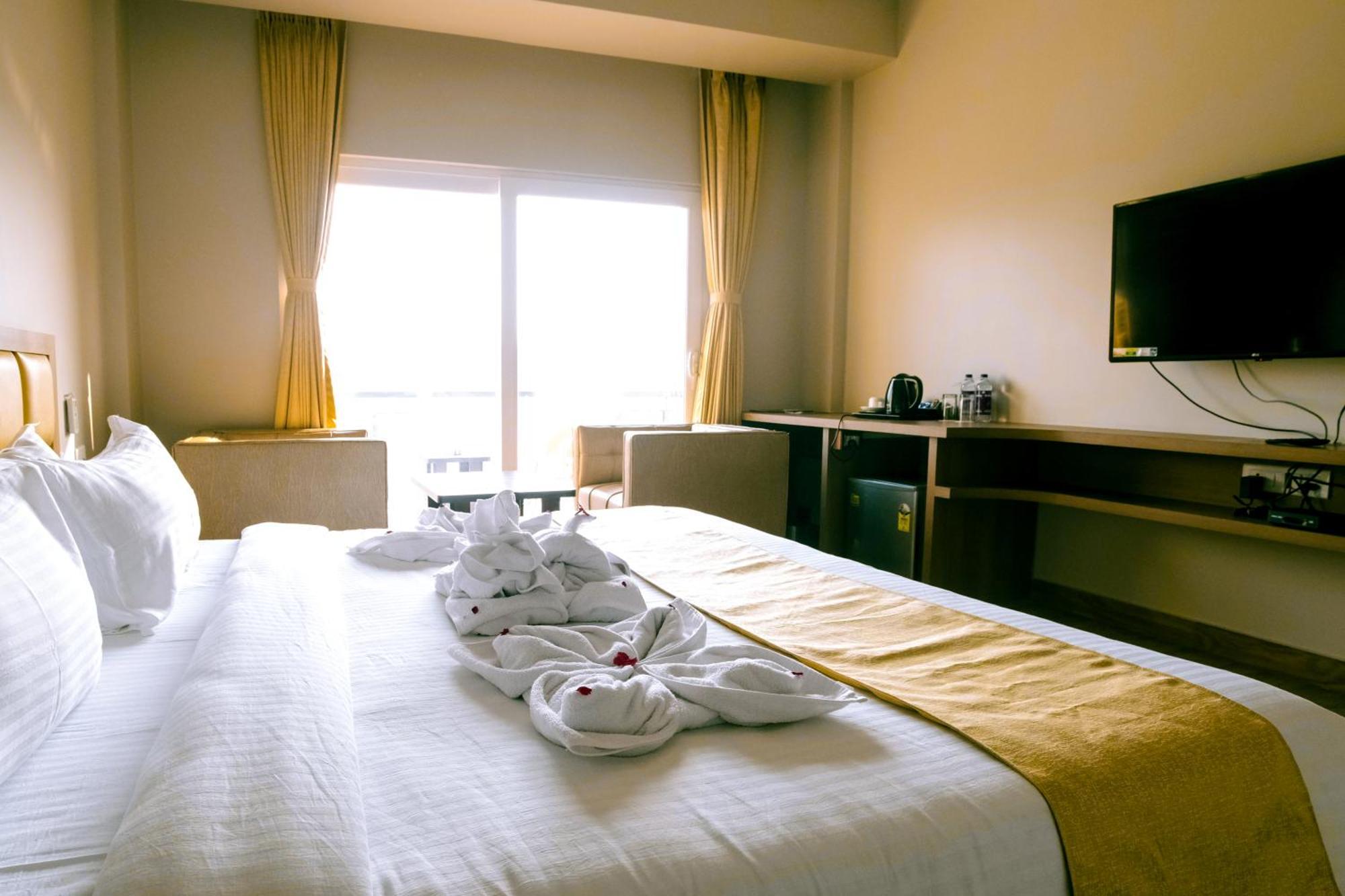 Finn'S Weaver Resort, Kaziranga Ngoại thất bức ảnh