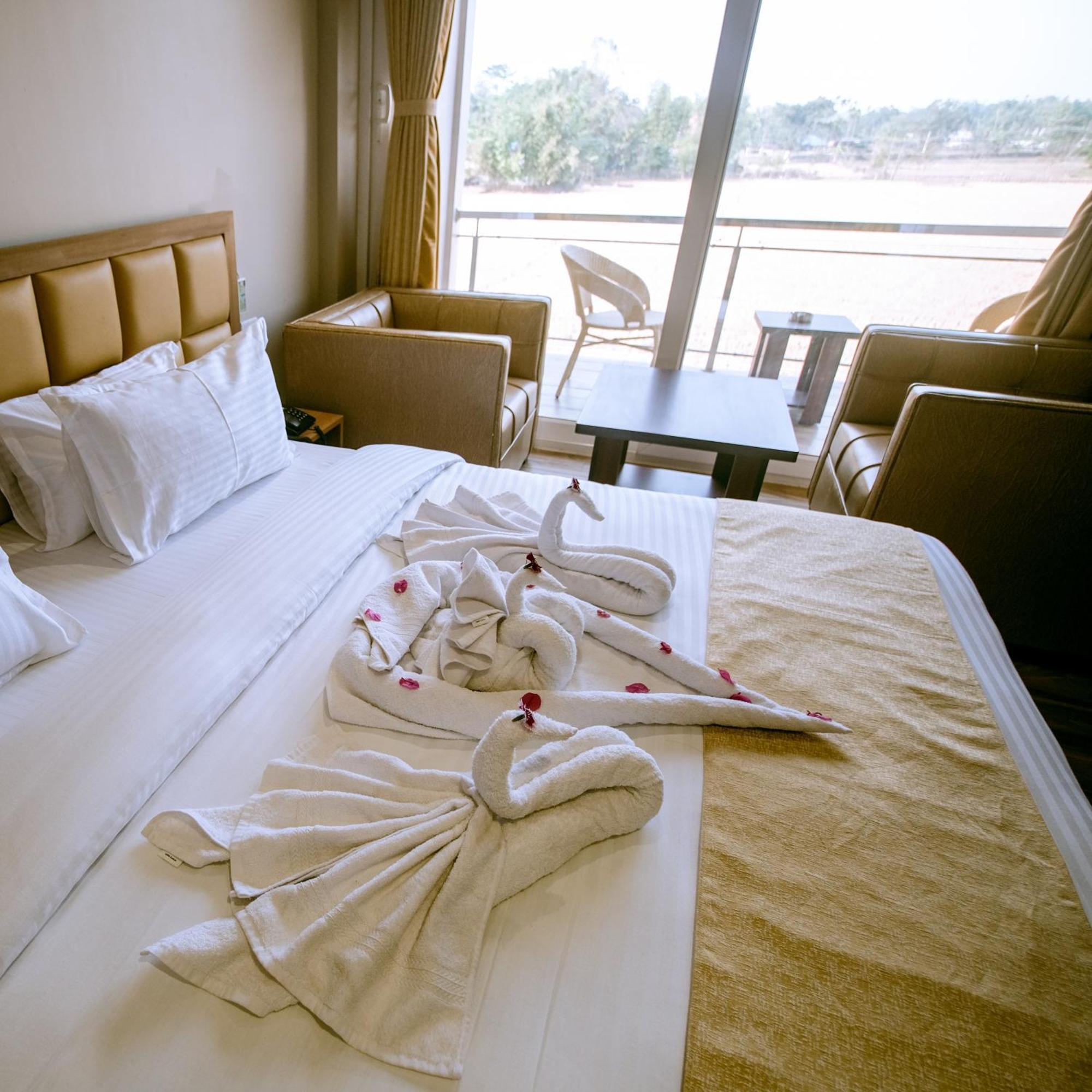 Finn'S Weaver Resort, Kaziranga Ngoại thất bức ảnh