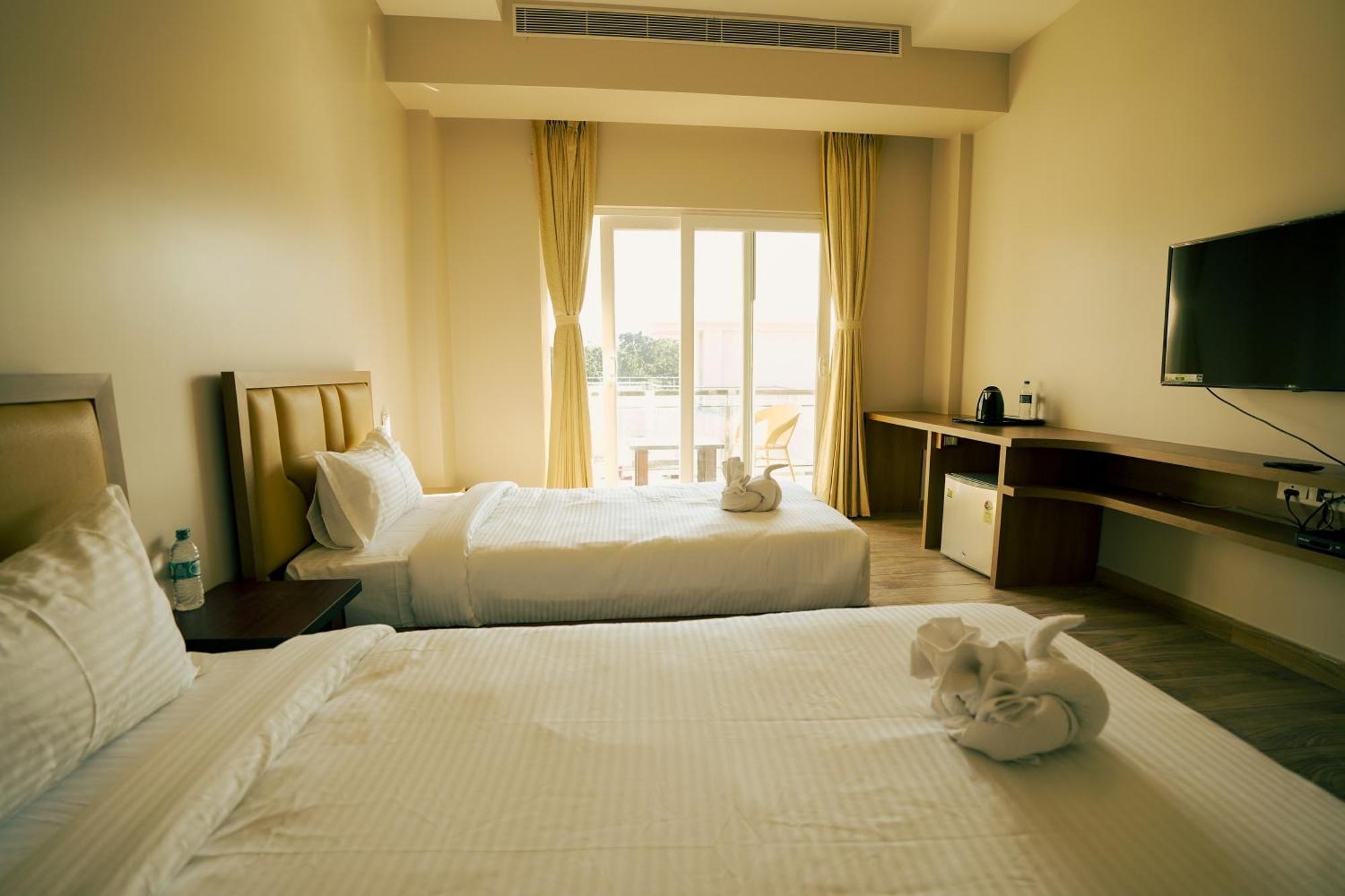 Finn'S Weaver Resort, Kaziranga Ngoại thất bức ảnh