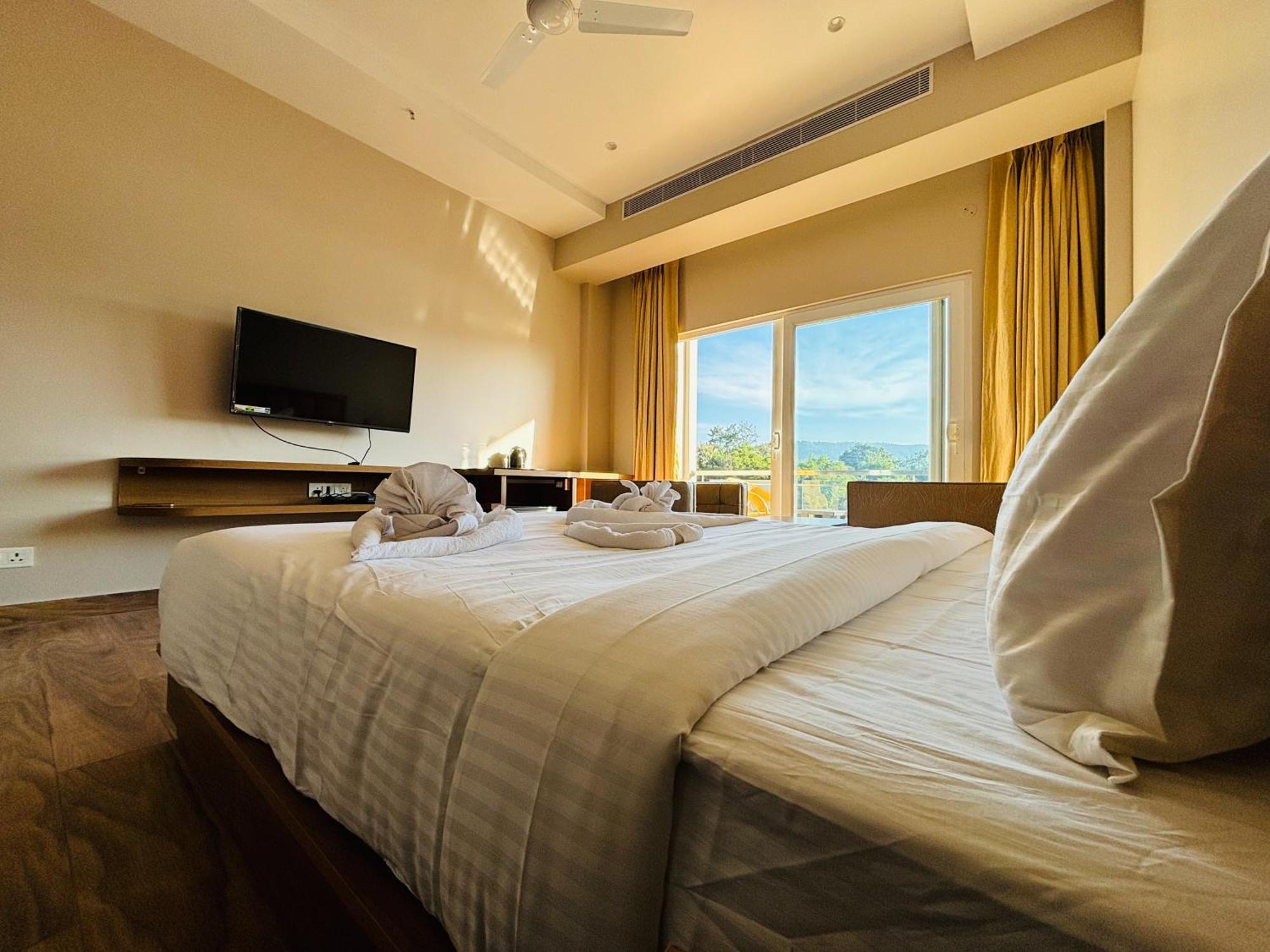 Finn'S Weaver Resort, Kaziranga Ngoại thất bức ảnh