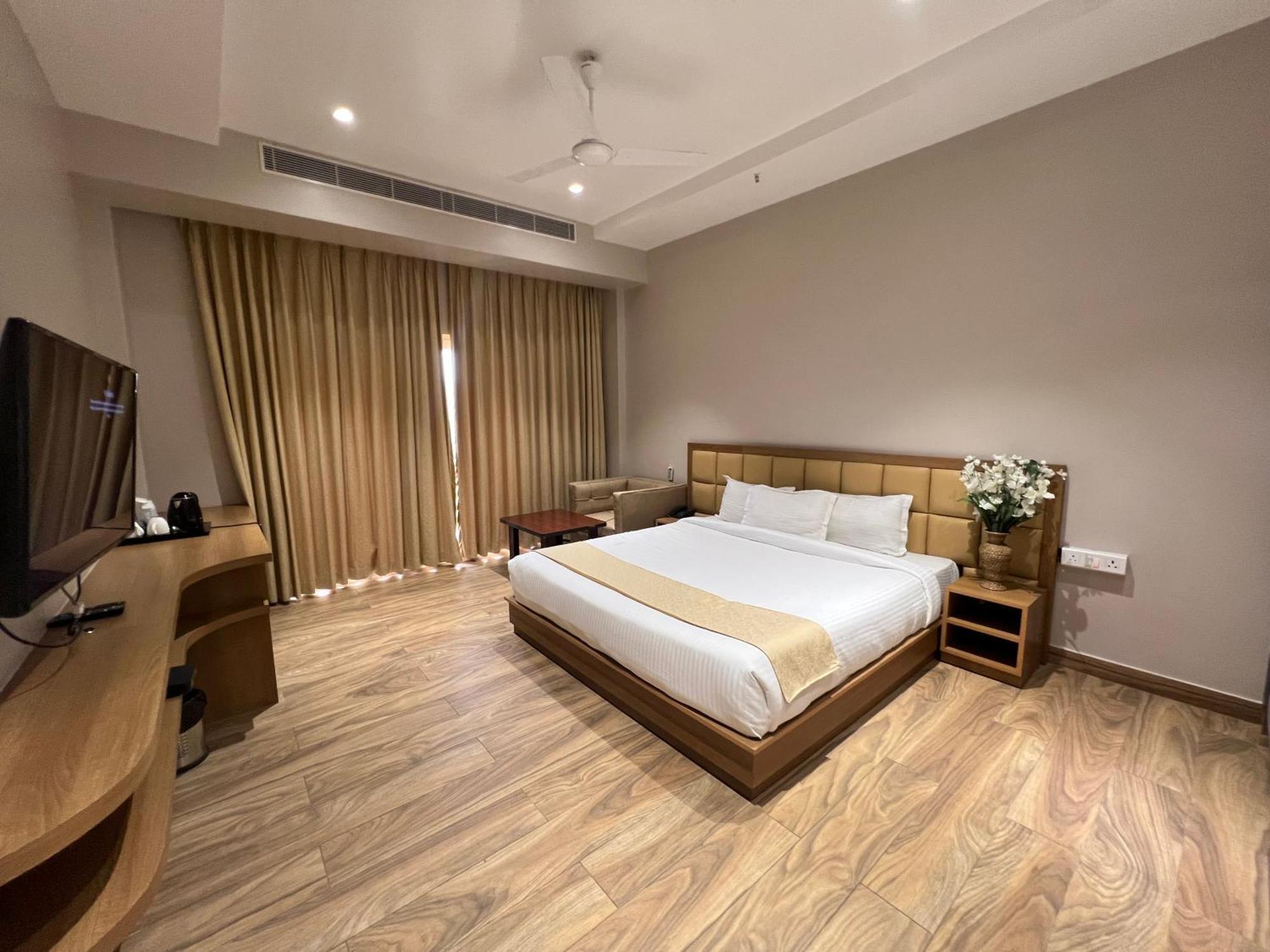 Finn'S Weaver Resort, Kaziranga Ngoại thất bức ảnh