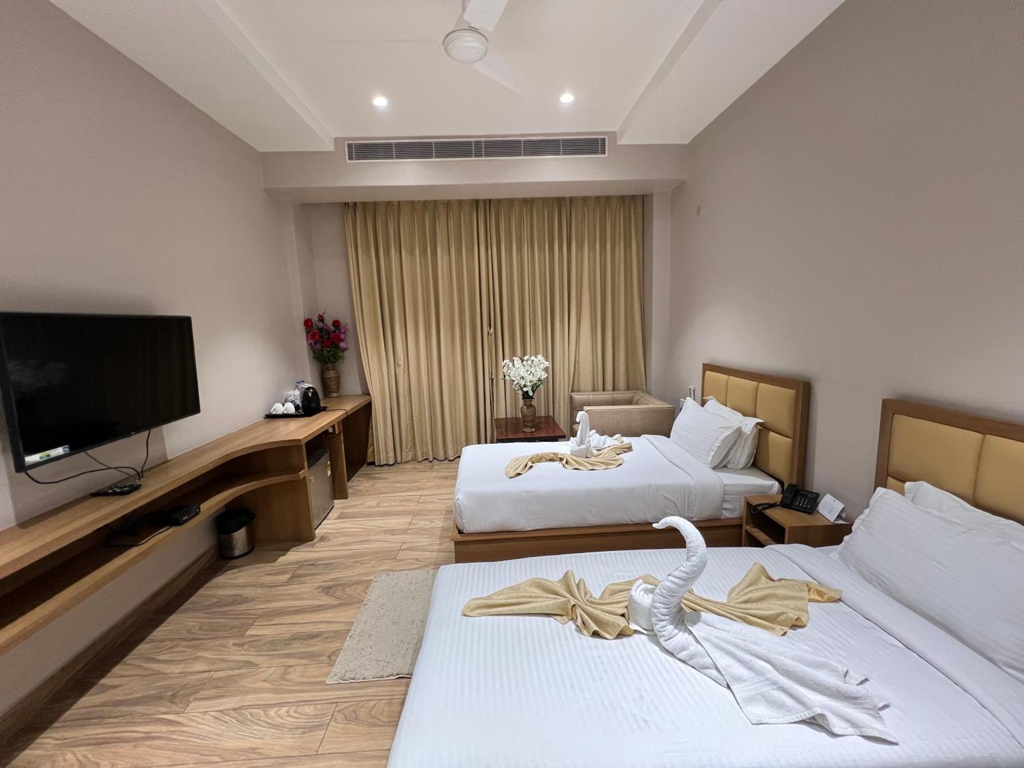 Finn'S Weaver Resort, Kaziranga Ngoại thất bức ảnh